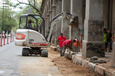 Substituição de redes na avenida faz parte doUm conjunto de melhorias previstas pela prefeitura para a revitalização do viadutoo