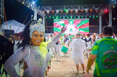 Mocidade Independente da Lomba do Pinheiro exalta as lutas do povo negro