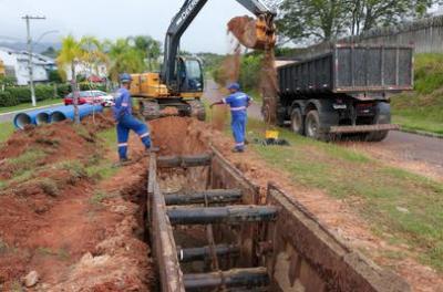 Concluído um terço da obra da adutora de recalque da Ebat Sarandi 