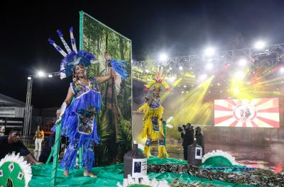 Começa segunda noite de desfiles do Carnaval no Porto Seco