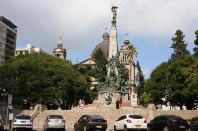 O encontro será às 10h, na Praça da Matriz, no monumento Júlio de Castilhos.
