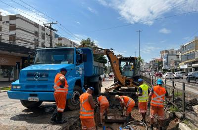 Vazamento em adutora poderá afetar abastecimento na zona Norte