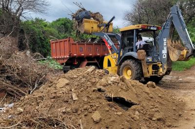 Mutirão de limpeza retira 70 toneladas de resíduos do bairro Ponta Grossa