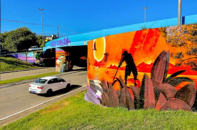 Viaduto da avenida Teresópolis ganha intervenção artística 