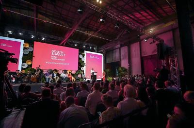 Cerimônia de abertura do South Summit celebra Porto Alegre da inovação
