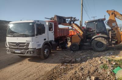 DMLU retirou 40 toneladas de resíduos em limpeza no Sarandi