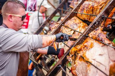 Expochurrasco recebe 4 mil pessoas e oficializa selo Porto Alegre, Capital Mundial do Churrasco