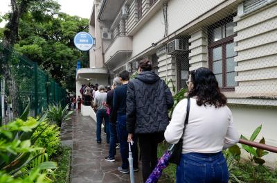 Dia D: Porto Alegre aplica mais de 9 mil doses de vacina contra gripe