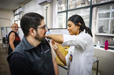 Prefeitura amplia vacinação contra a gripe para pessoas com 30 anos ou mais