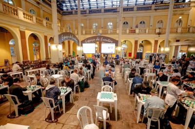 Torneio de Xadrez do Mercado teve 87 participantes em várias categorias