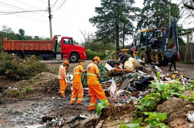 DMLU retirou 69 toneladas de resíduos em limpeza na Restinga Velha