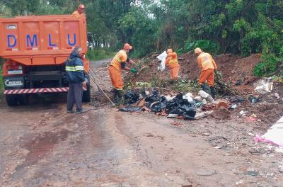 DMLU retirou 15 toneladas de resíduos em limpeza na Lomba do Pinheiro