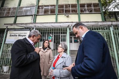 Prefeito e vice acompanham vistoria na rede municipal de ensino