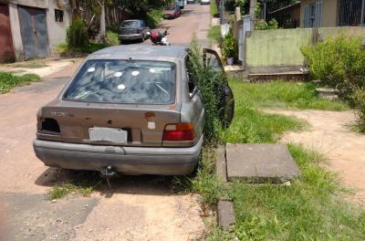 Veiculos e situação de sucata ou abandono devem ser informados através da Central de Atendimento 156