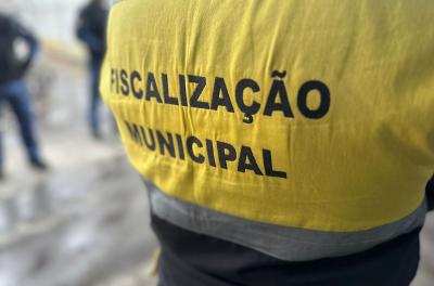 Operação Ferros-Velhos interdita estabelecimento no bairro Belém Novo