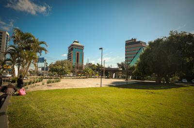 praça no bairro Higienópolis