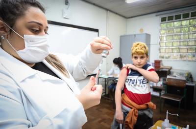 Rolê da Vacina chega a seis escolas nesta quarta-feira 