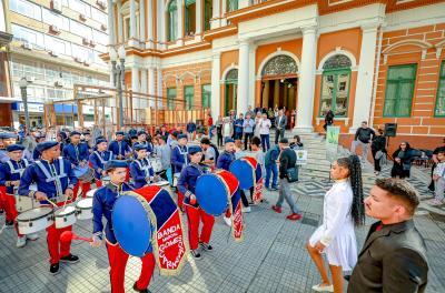 Apresentações esportivas e culturais marcam a abertura dos Jogos Escolares