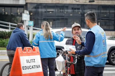 EPTC realiza ações de educação para ciclistas