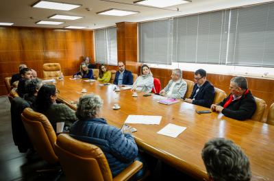 Gestão dialoga com moradores sobre Praça Família Imigrante 