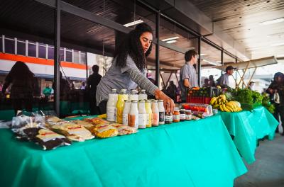 Feira Ecológica do Centro Administrativo Municipal é aberta ao público