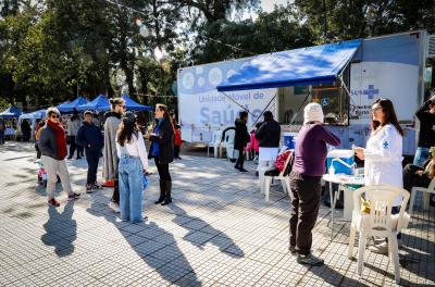 Unidade móvel de saúde atende dois bairros nesta semana