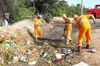 Limpeza em locais atingidos por alagamentos no Extremo-Sul retira 42 toneladas de resíduos