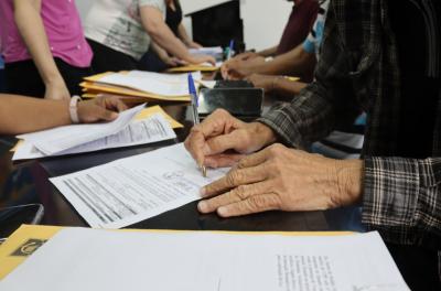 Primeiro grupo de celetistas assina rescisão de trabalho  do PDV do DMLU