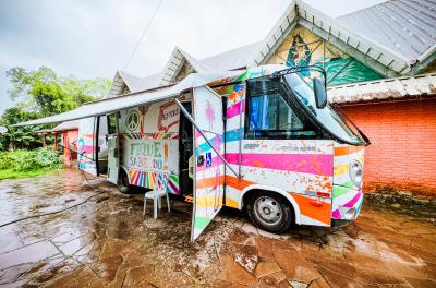 Saúde leva ônibus Fique Sabendo a moradores atingidos pelas cheias na Ilha da Pintada