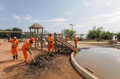 Operação especial de limpeza retira 915 toneladas de resíduos em uma semana