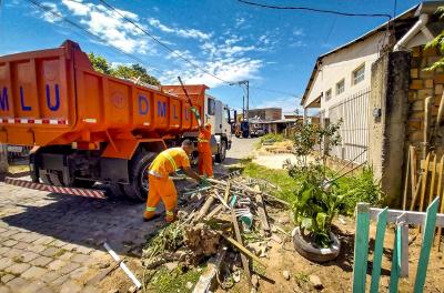 DMLU retirou 90 toneladas de resíduos em limpeza na Restinga Velha