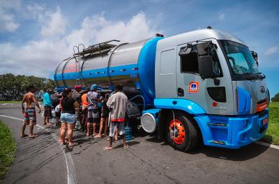 Dmae vai ampliar a rota de caminhões-pipa para abastecer a zona Leste