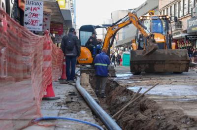 Dmae instala novas redes de água em ruas do Quadrilátero Central