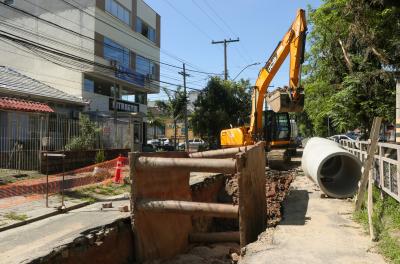 Dmae implanta rede pluvial na Zona Norte