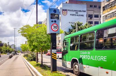 Duas linhas de ônibus têm mudança de terminal a partir desta segunda