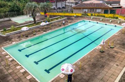 Alunos de natação dos centros da prefeitura participam de torneio no próximo domingo