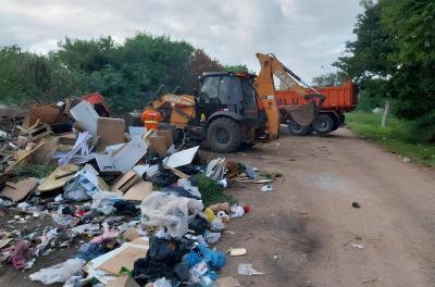 DMLU retira 80 toneladas de resíduos em limpeza no bairro Sarandi