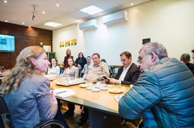comitiva holandesa discute prevenção de inundações em Porto Alegre