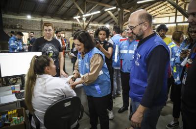 Serviços de saúde da Capital recebem novos computadores e ambulâncias
