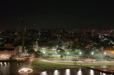 foto da cidade iluminada