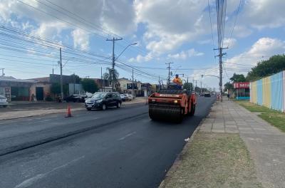 Concluída a pavimentação em trecho da avenida A.J. Renner
