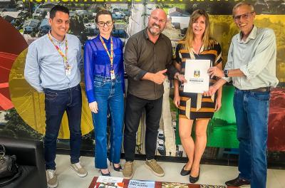 Município se reúne com Estado para atualizar projeto da estrada Caminho do Meio
