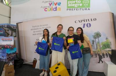 Dmae realiza ações educativas na Feira do Livro