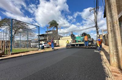 asfaltamento em vias do bairro Sarandi