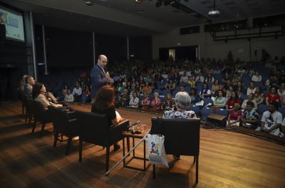 Homenagens marcam abertura da Mostra da Atenção Primária em Saúde