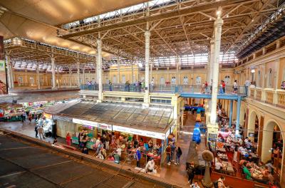 Mercado Público recebe flashmobs para conscientizar sobre violência contra a mulher 