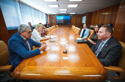 Prefeito recebe novo cônsul-geral dos Estados Unidos em Porto Alegre
