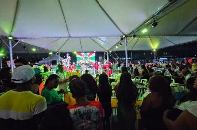 Escolas do Grupo Ouro apresentam sambas-enredo no Porto Seco