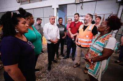Prefeito vistoria preparativos das escolas de samba para o Carnaval de Porto Alegre