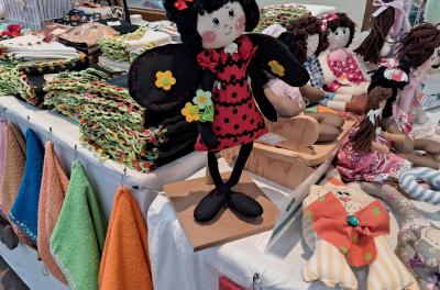 Feira na praça da Encol Porto Alegre